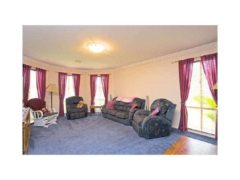 51 Hartland Circuit, Pakenham VIC 3810