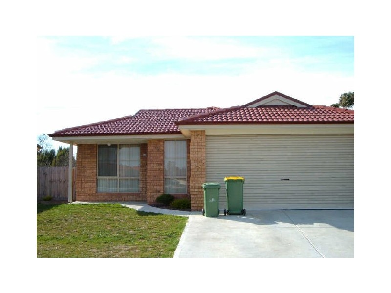 18 Rossi Close, Pakenham VIC 3810