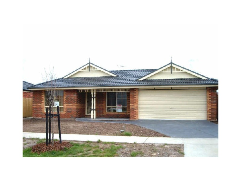6 Gilmore Street, Pakenham VIC 3810