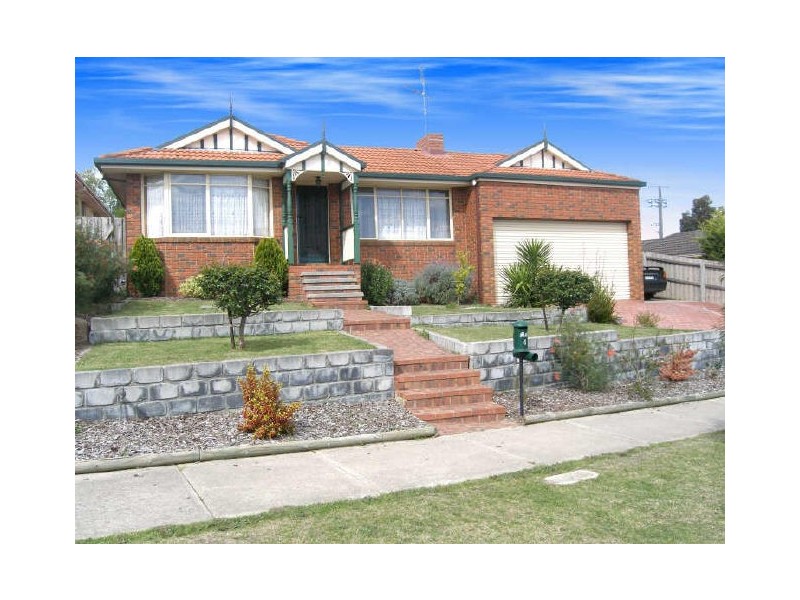 4 Nathan Court, Pakenham VIC 3810