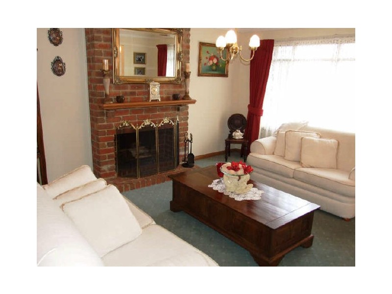 4 Nathan Court, Pakenham VIC 3810