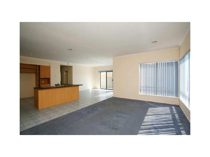 41 The Circuit, Pakenham VIC 3810