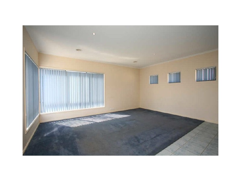 41 The Circuit, Pakenham VIC 3810