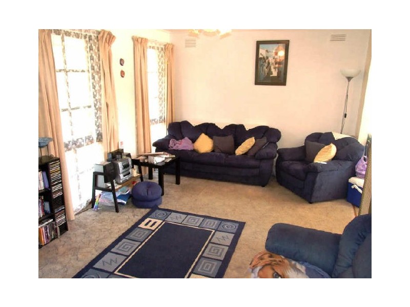 2 Finch Court, Pakenham VIC 3810