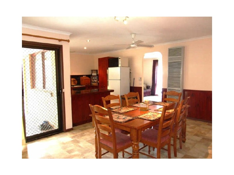 6 Bluegrass Crescent, Pakenham VIC 3810