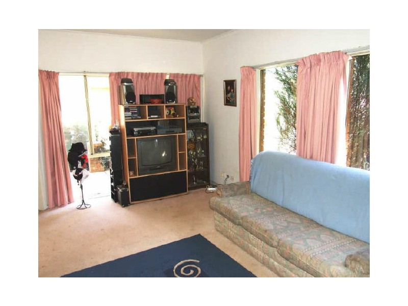 28 Pommel Street, Pakenham VIC 3810