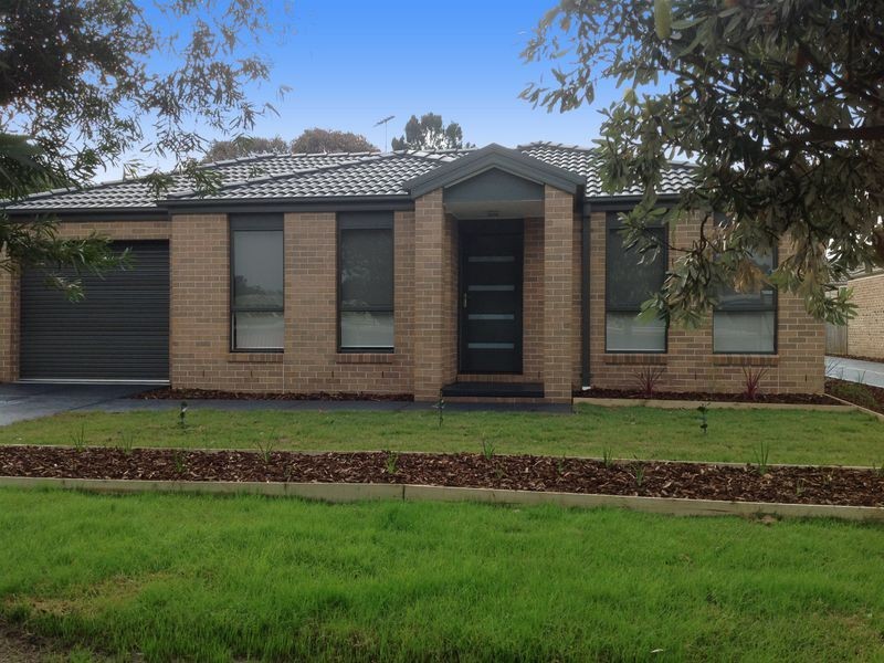 1/3 Anderson Street, Pakenham VIC 3810