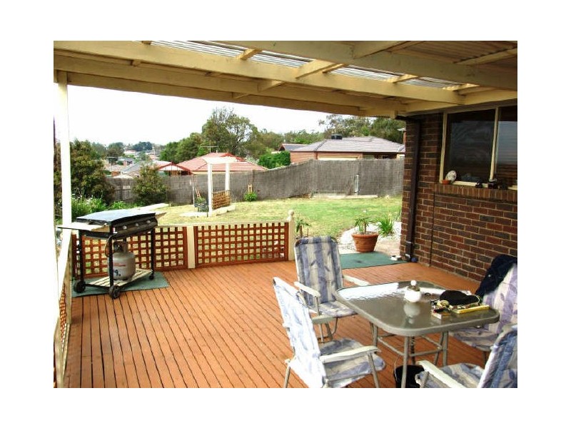 5 Breyleigh Drive, Pakenham VIC 3810