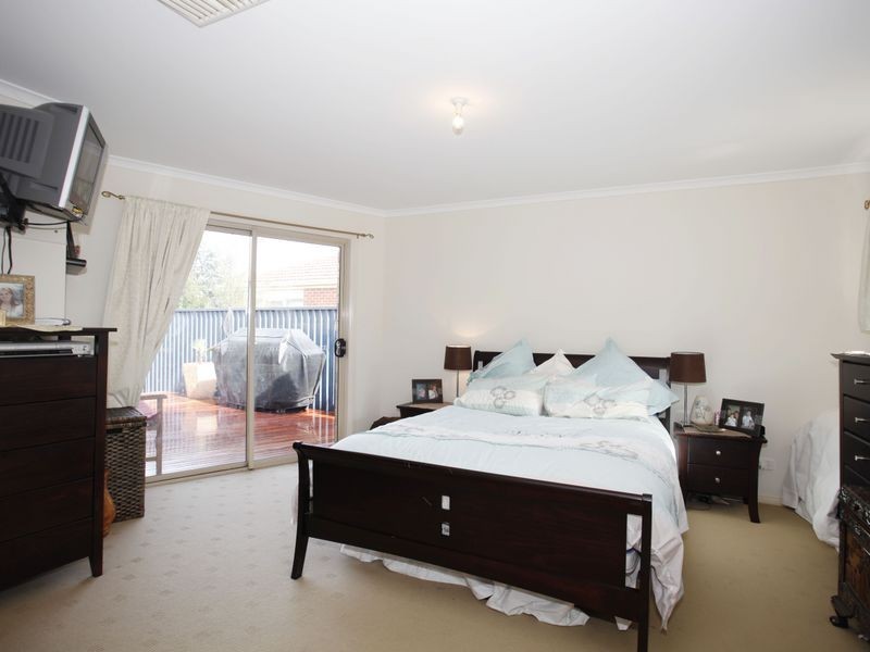 52 Shearwater Drive, Pakenham VIC 3810