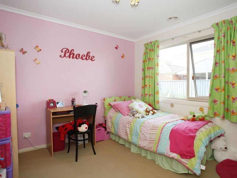 52 Shearwater Drive, Pakenham VIC 3810