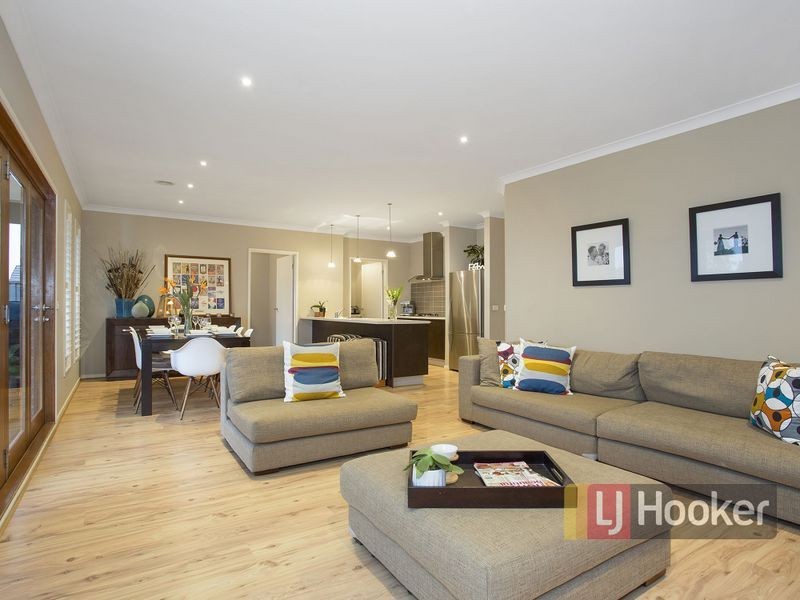 7 Page Close, Pakenham VIC 3810