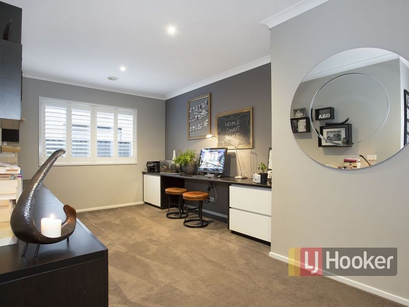 7 Page Close, Pakenham VIC 3810