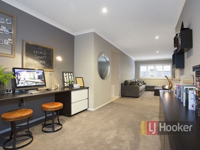 7 Page Close, Pakenham VIC 3810