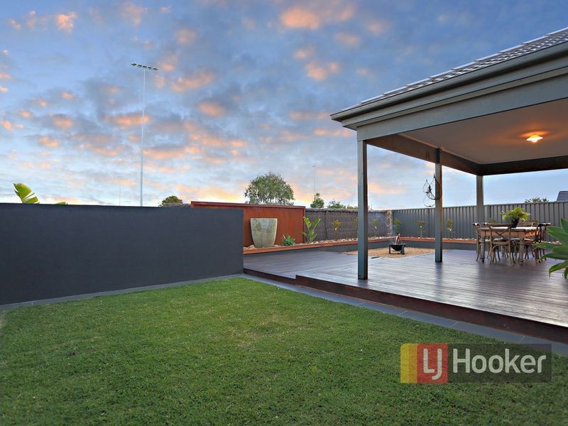 7 Page Close, Pakenham VIC 3810