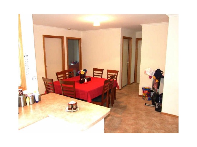 6 Capri Court, Pakenham VIC 3810