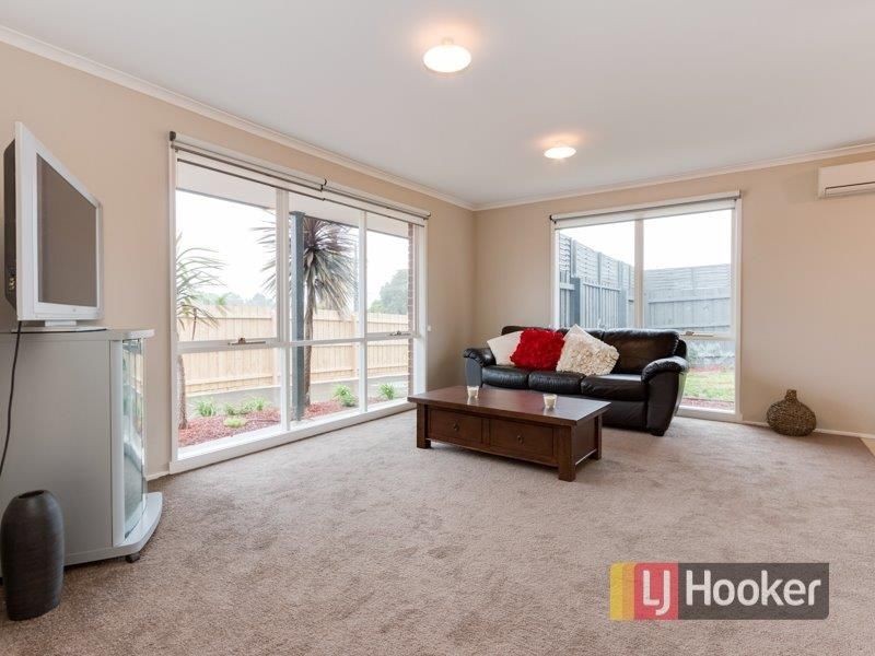 1/95 Ahern Road, Pakenham VIC 3810