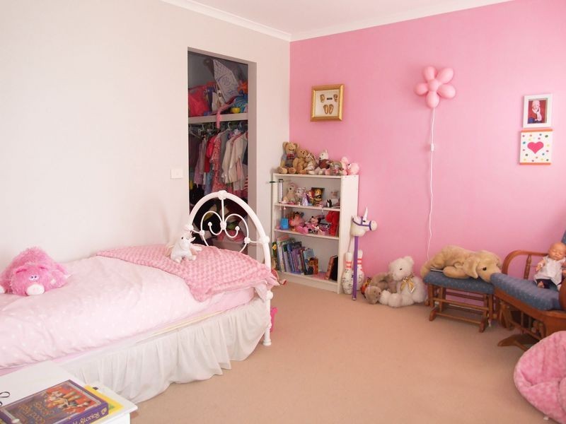 36 Waterford Rise, Pakenham VIC 3810