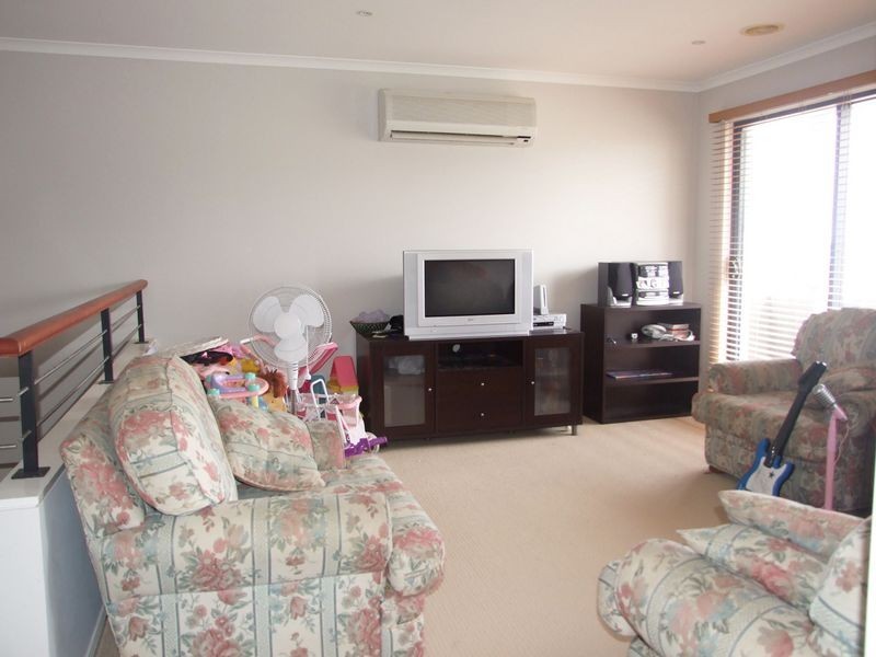 36 Waterford Rise, Pakenham VIC 3810