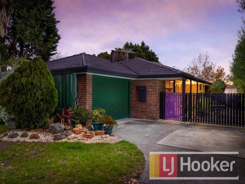10 Hood Court, Berwick VIC 3806