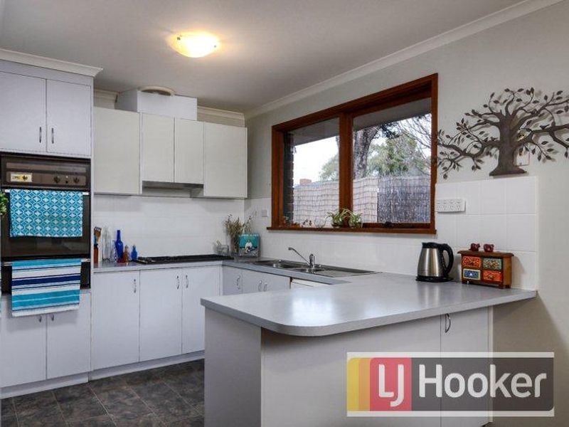 10 Hood Court, Berwick VIC 3806