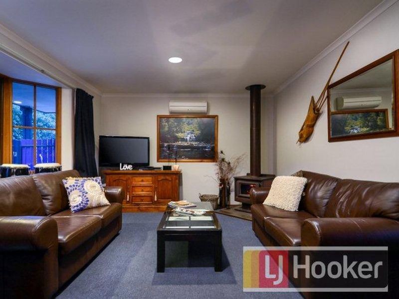 10 Hood Court, Berwick VIC 3806