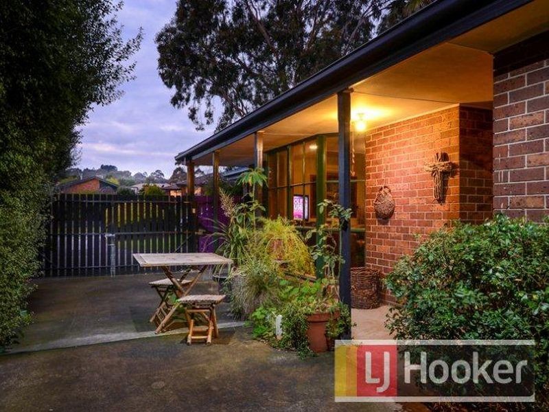 10 Hood Court, Berwick VIC 3806