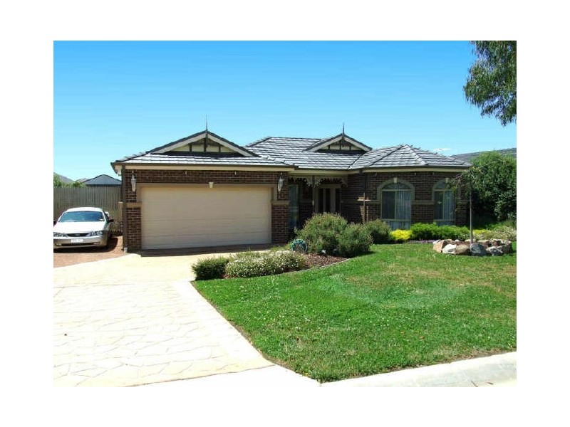 5 Tasman Way, Pakenham VIC 3810