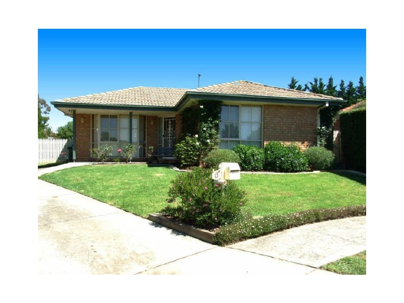 13 Bysouth Court, Pakenham VIC 3810