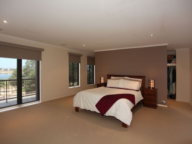 7 Arbour Rise, Pakenham VIC 3810