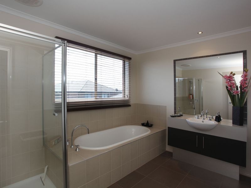 7 Arbour Rise, Pakenham VIC 3810