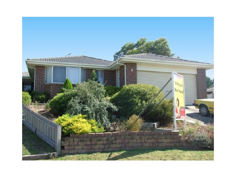 6 Finton Court, Pakenham VIC 3810