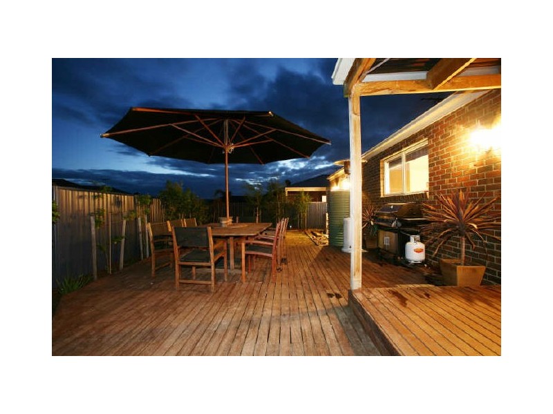 23 The Parkway, Pakenham VIC 3810