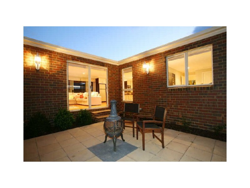 23 The Parkway, Pakenham VIC 3810
