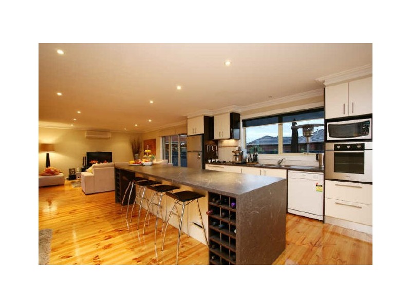 23 The Parkway, Pakenham VIC 3810