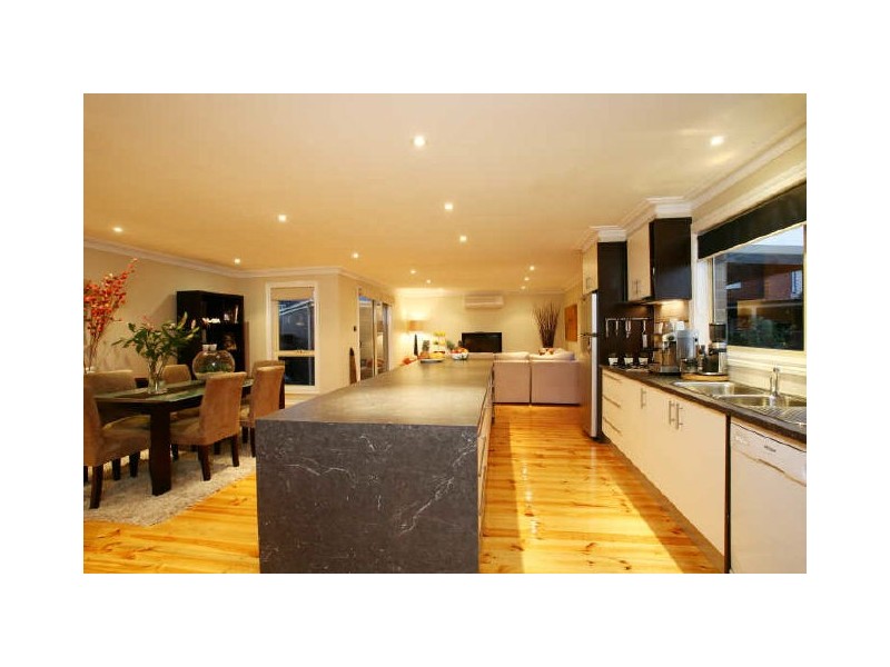 23 The Parkway, Pakenham VIC 3810