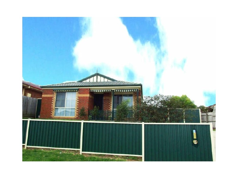 6 McNamara Court, Pakenham VIC 3810