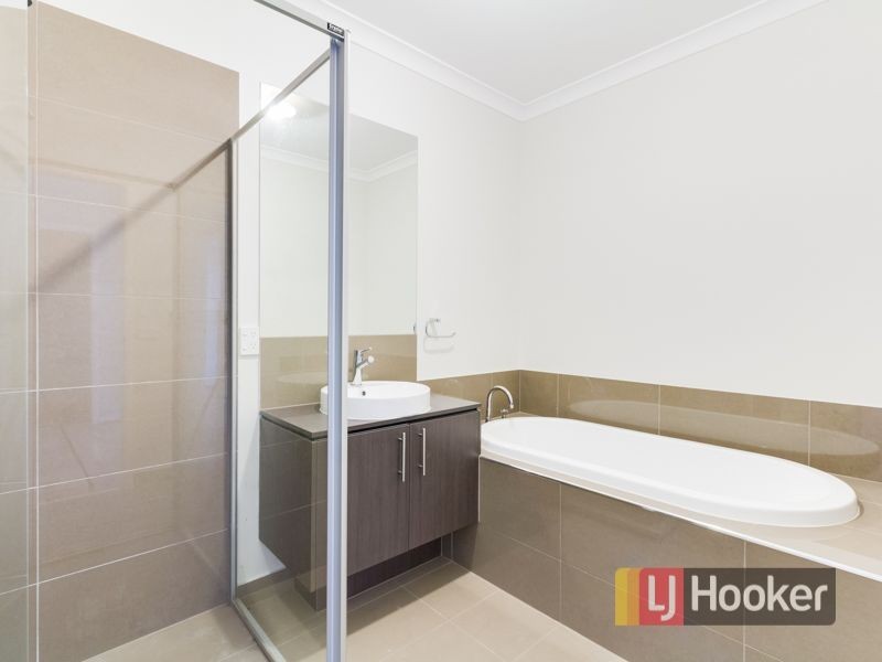 20 Denton Drive, Officer VIC 3809