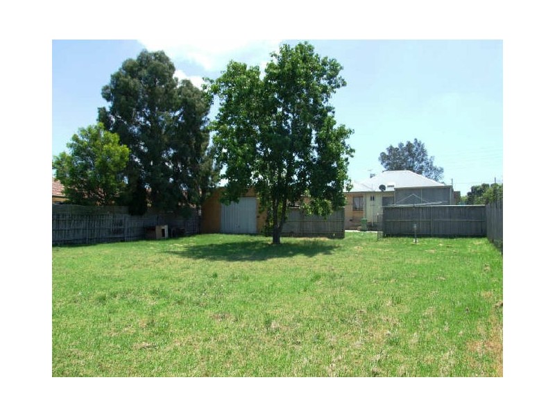 35 Princes Highway, Pakenham VIC 3810