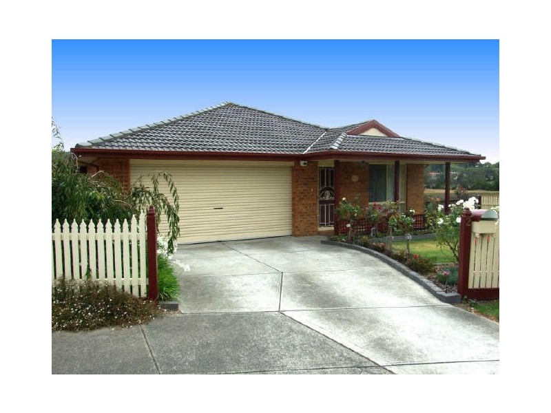 2 Edan Court, Pakenham VIC 3810