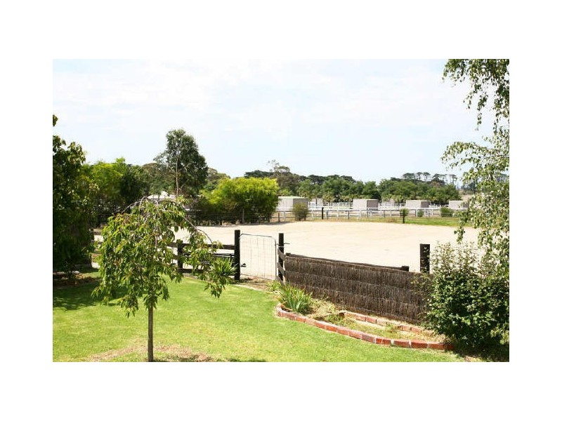 2180 Princes Highway, Nar Nar Goon VIC 3812