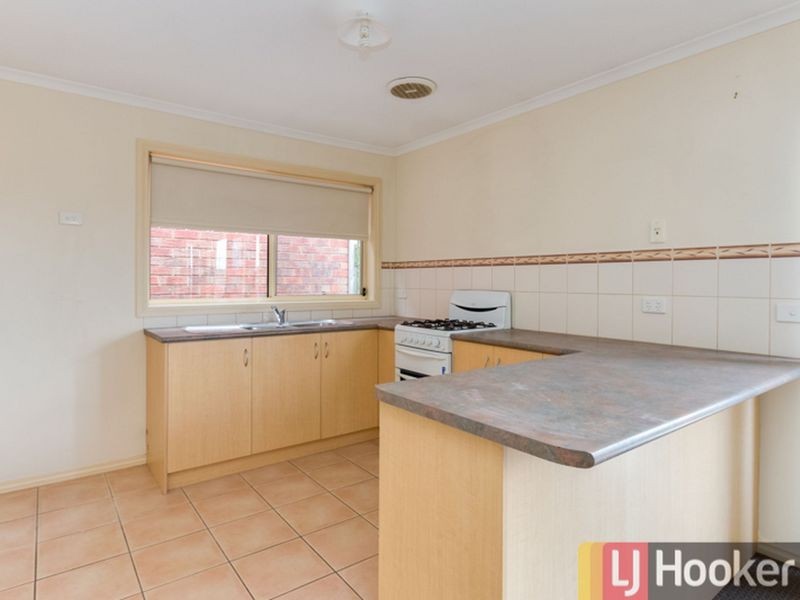 3/5 Glenda Court, Pakenham VIC 3810