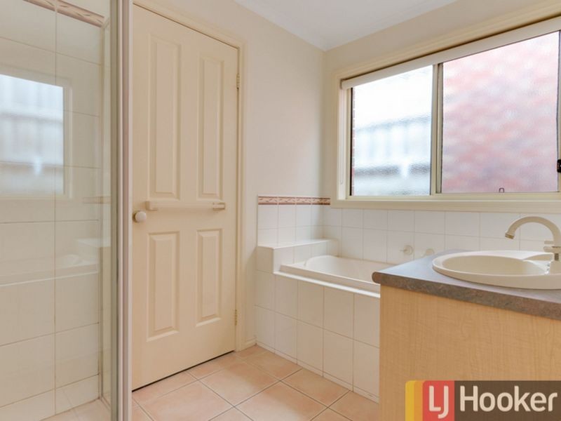 3/5 Glenda Court, Pakenham VIC 3810