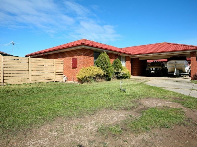 22 Maria Crescent, Pakenham VIC 3810