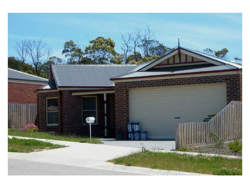 30 Ben Drive, Pakenham VIC 3810