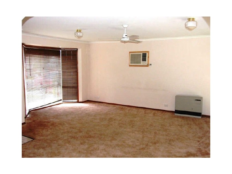 14 McNamara Court, Pakenham VIC 3810