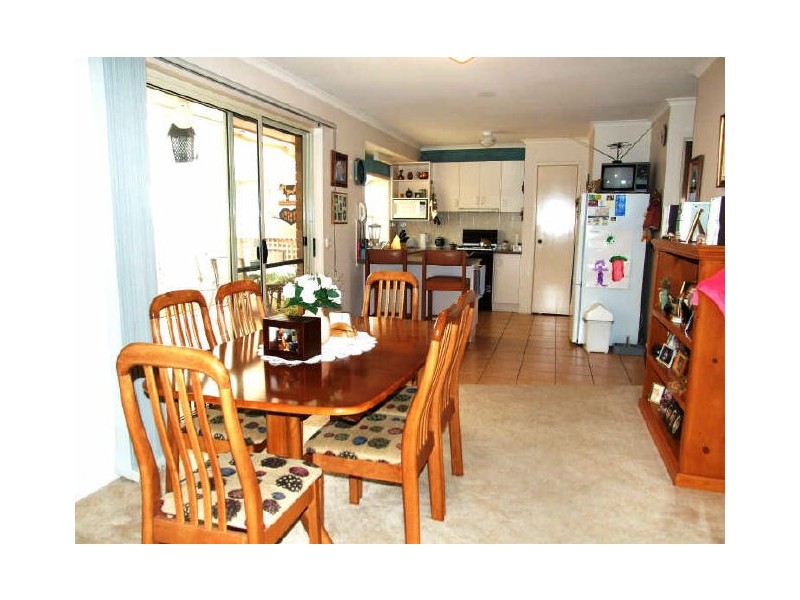 12 Gullquist Way, Pakenham VIC 3810