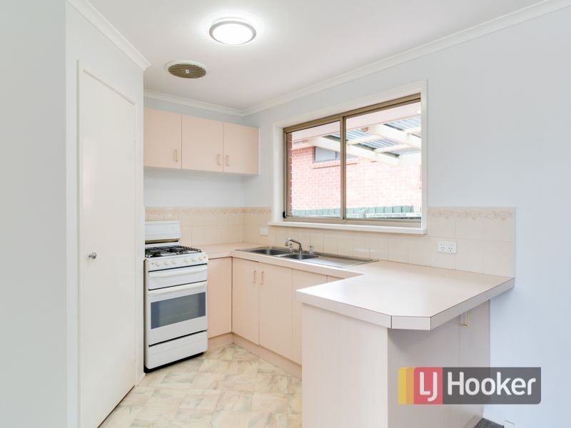 12 Balmoral Way, Pakenham VIC 3810
