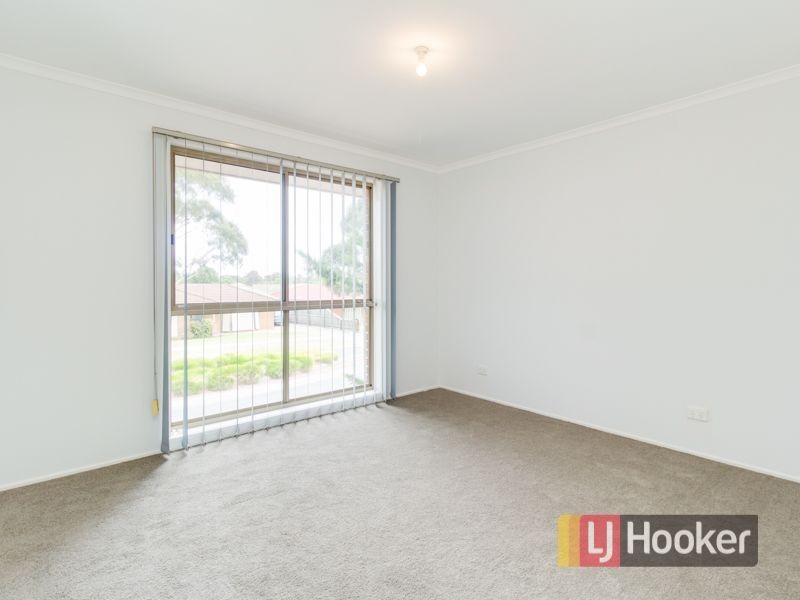 12 Balmoral Way, Pakenham VIC 3810