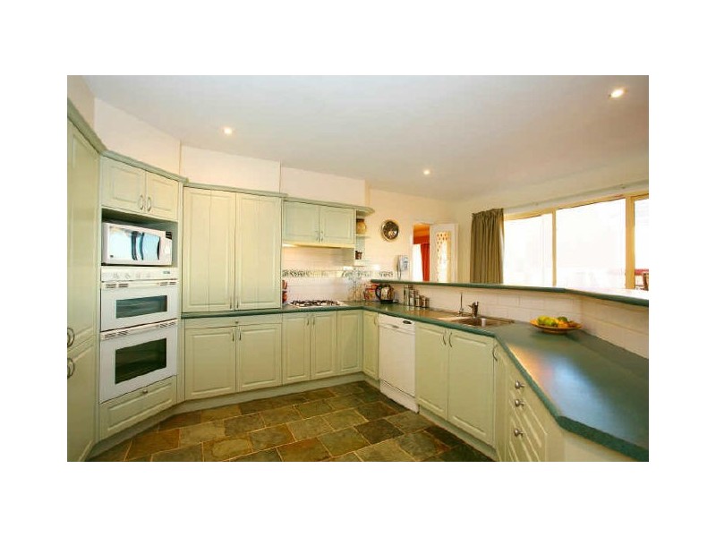 48 Aberdeen Heights, Pakenham VIC 3810