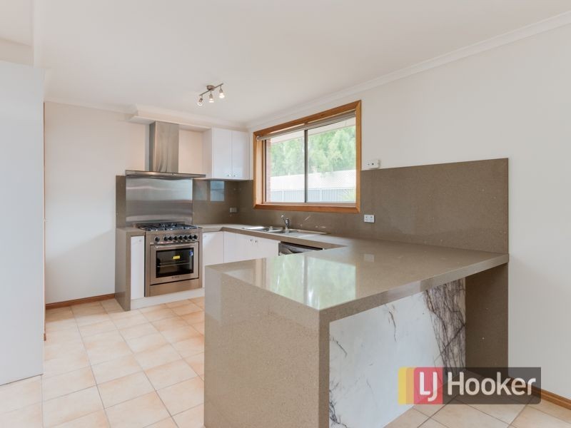 12 Capri Court, Pakenham VIC 3810